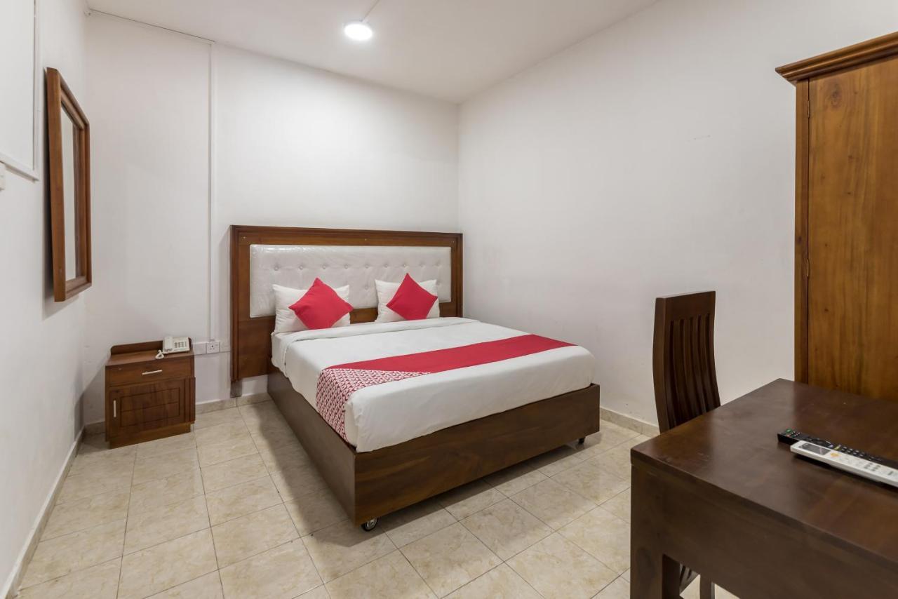 Oyo 102 Metro Marine Drive Hotel Colombo Esterno foto